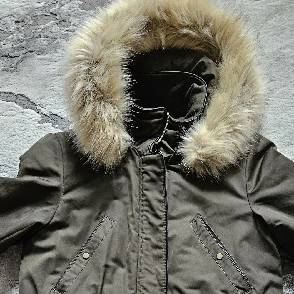 💚Olive Coat from Zara 💚 Hooded with removable fur